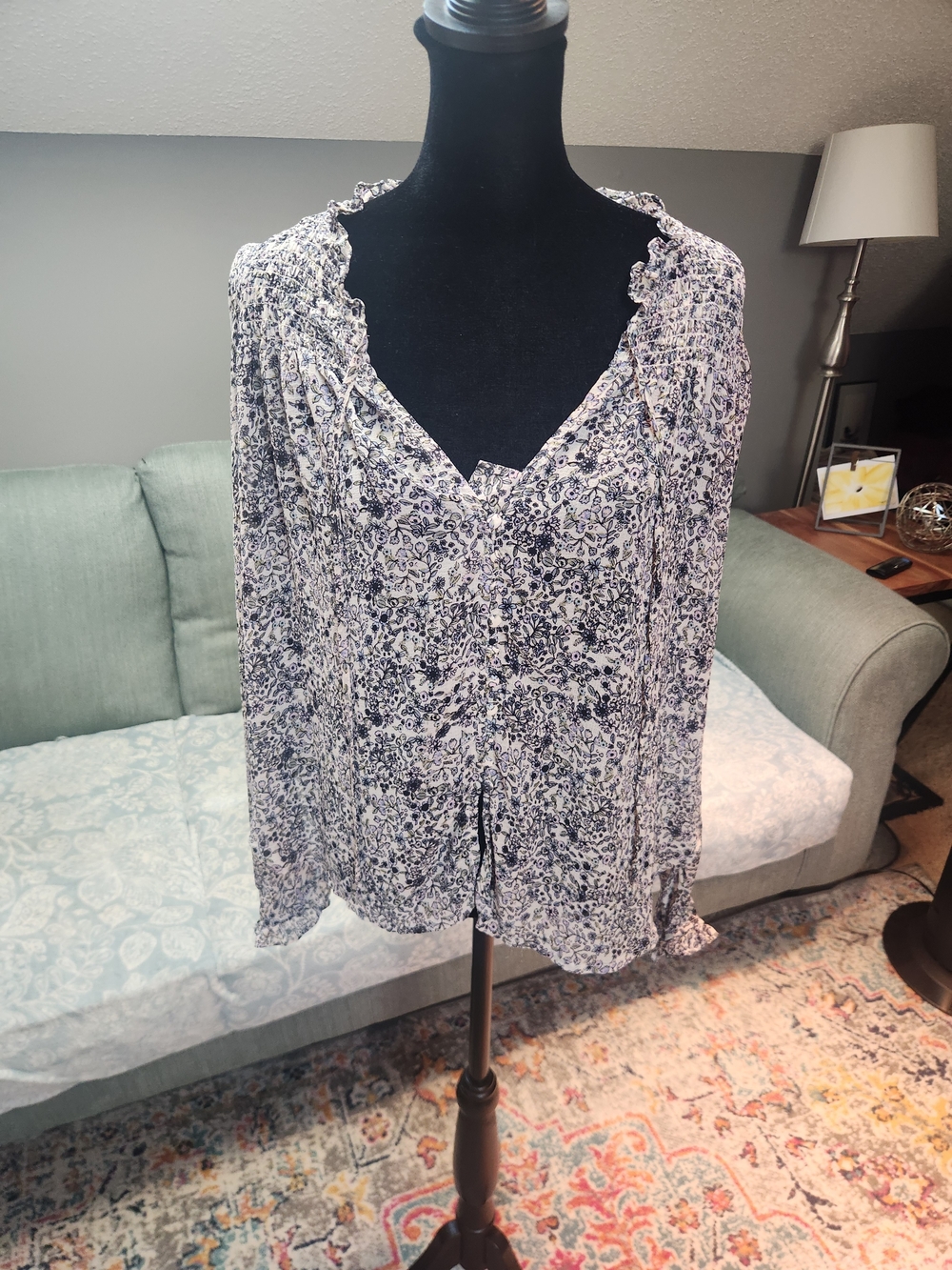 Free People Lightweight White & Navy Floral Peasant Blouse - Small Boho Chic